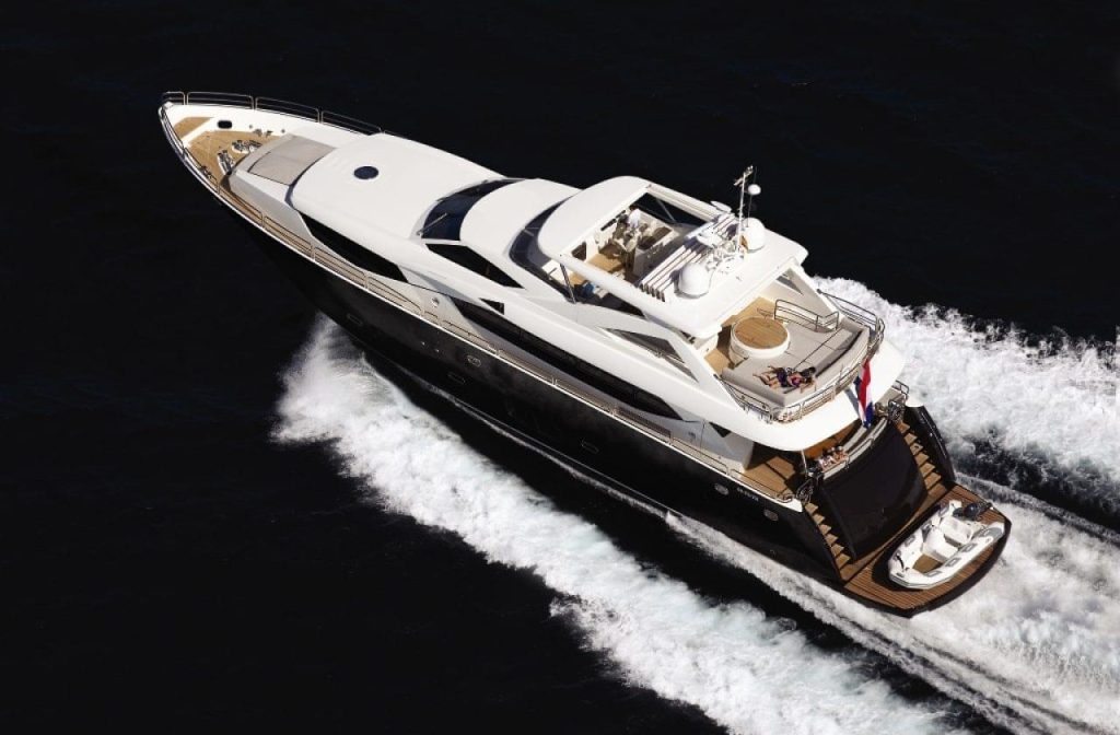 30M YACHT