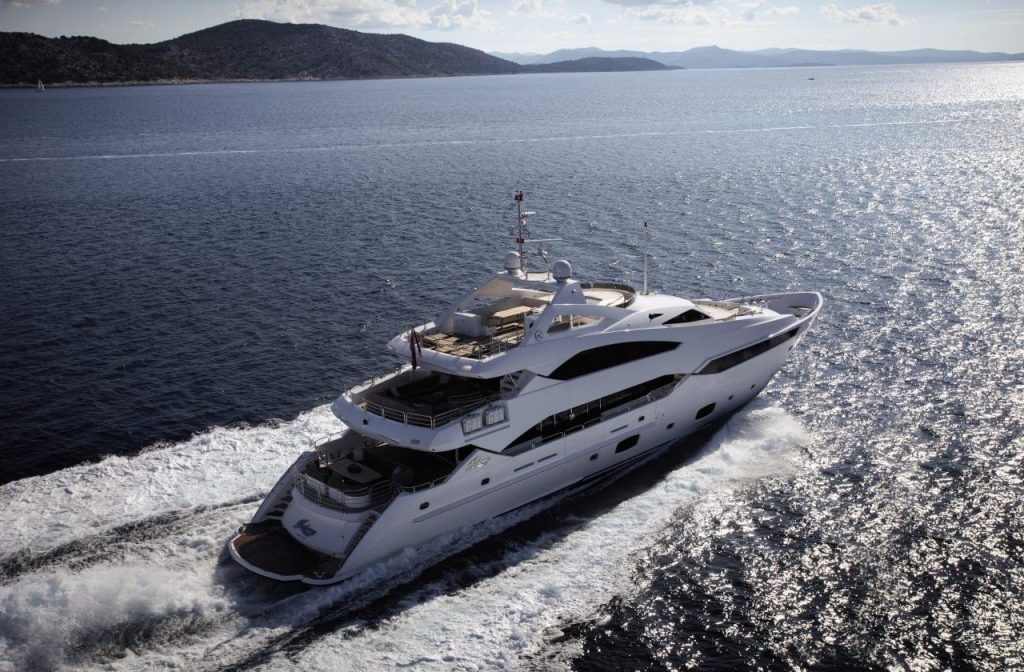 40M YACHT