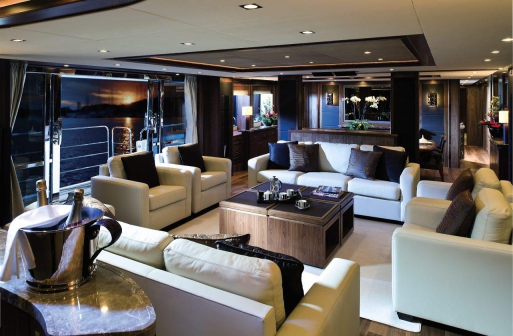 40M YACHT