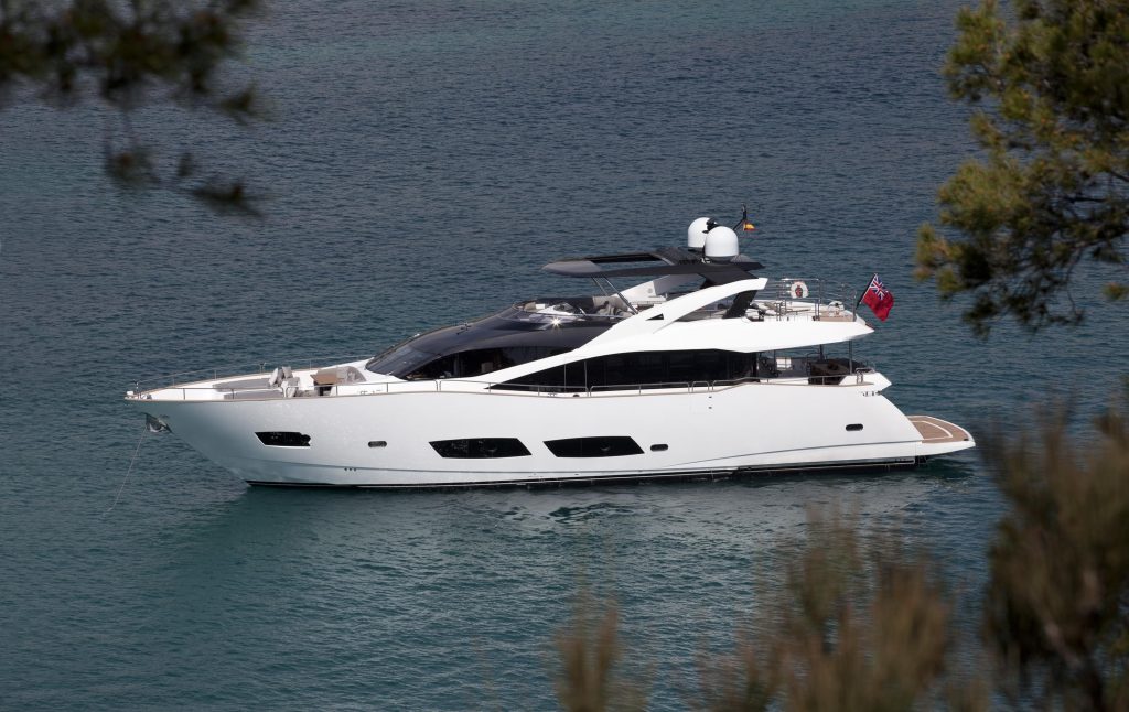 28M YACHT