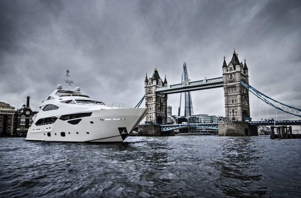 40M YACHT