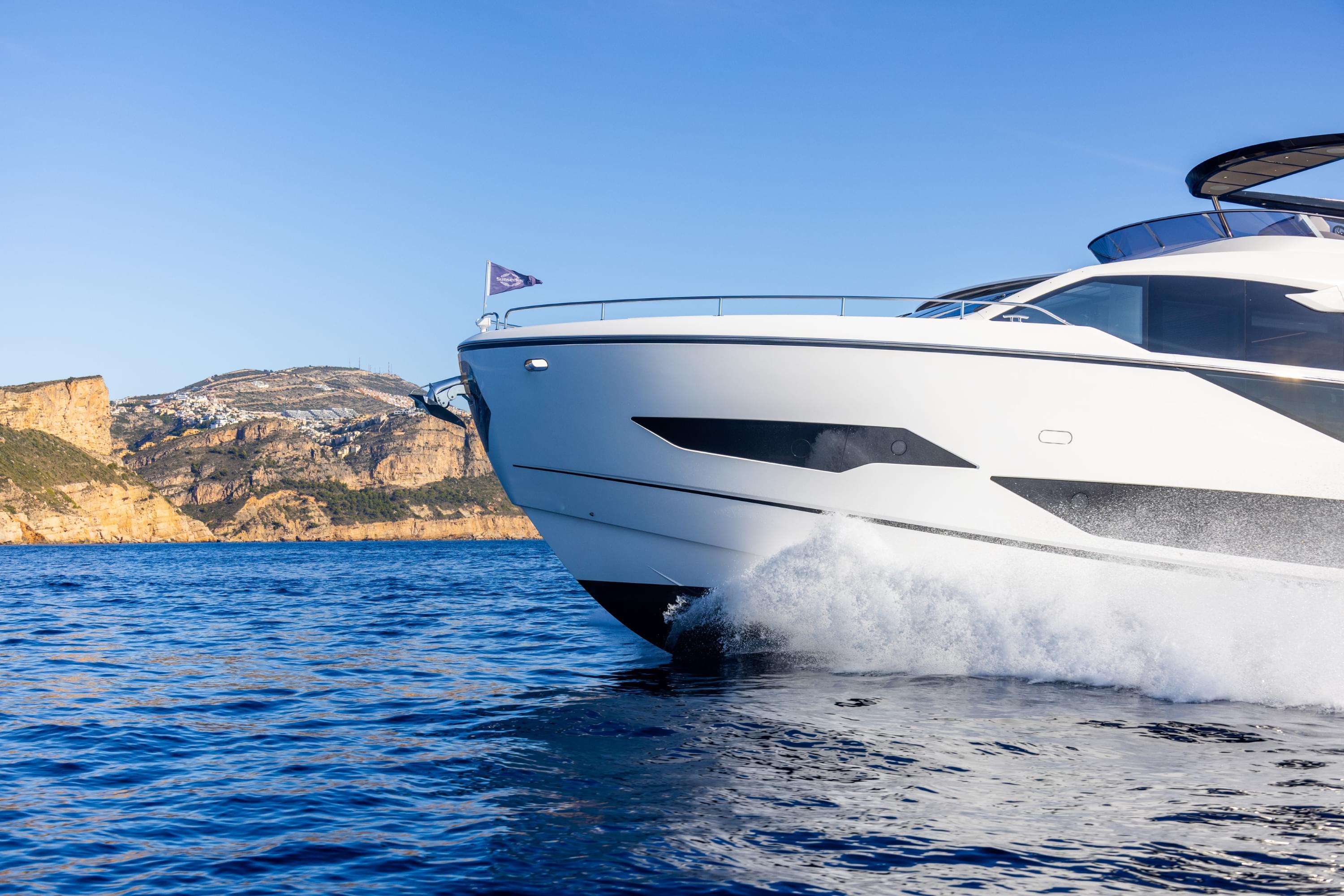 100 Yacht