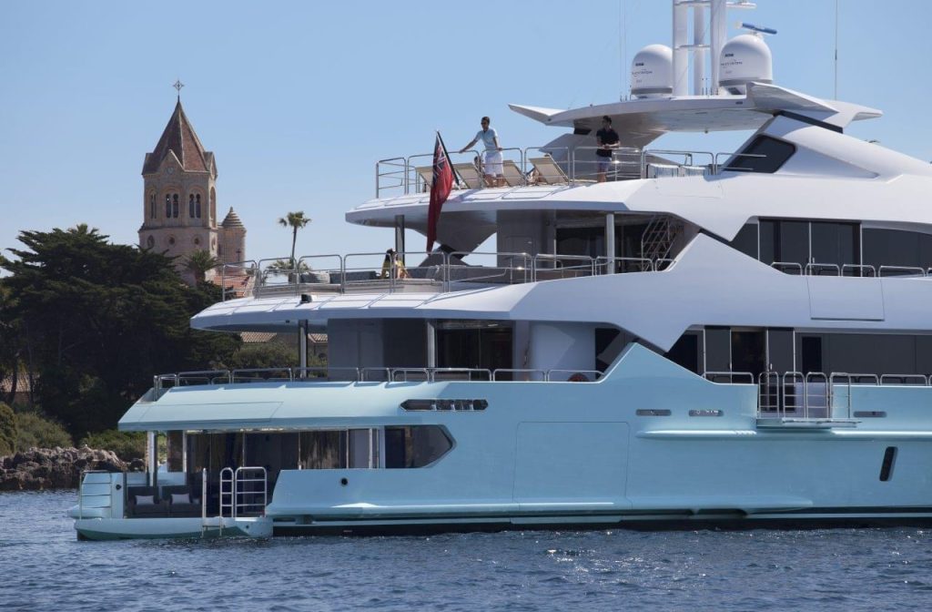 155 YACHT