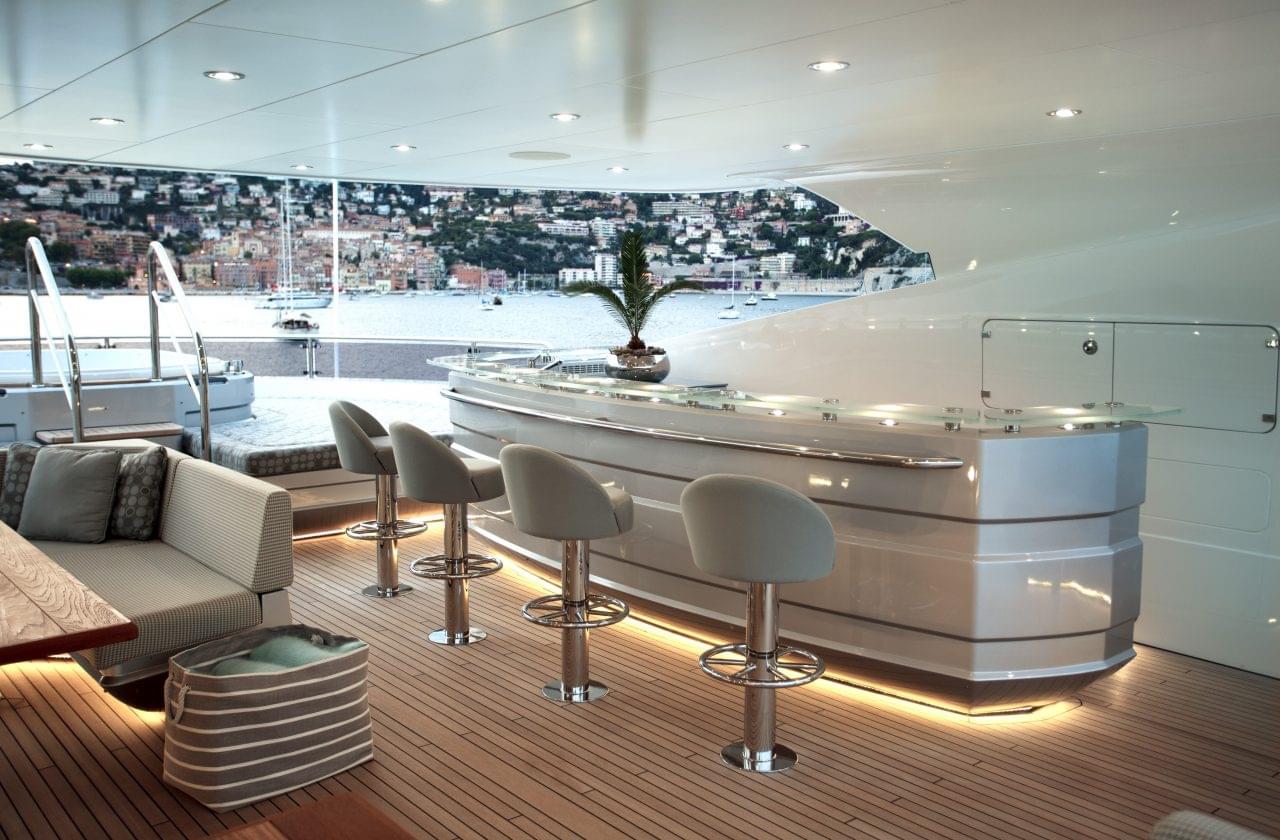 155 YACHT