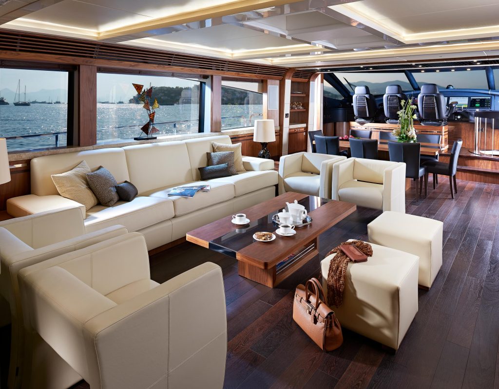 101 SPORT YACHT