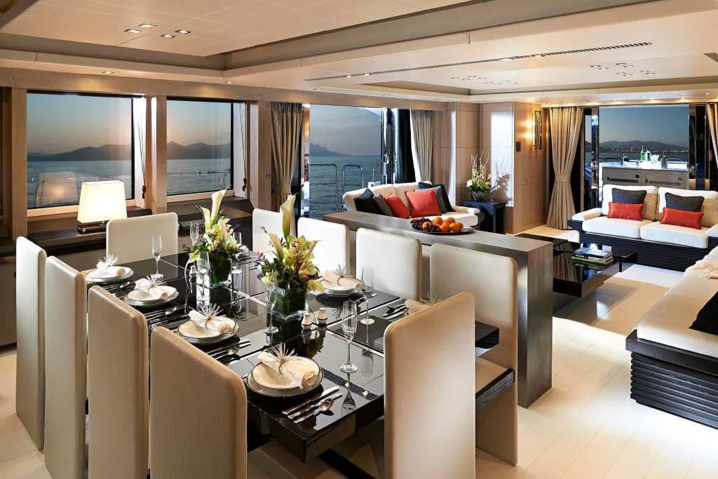 115 SPORT YACHT