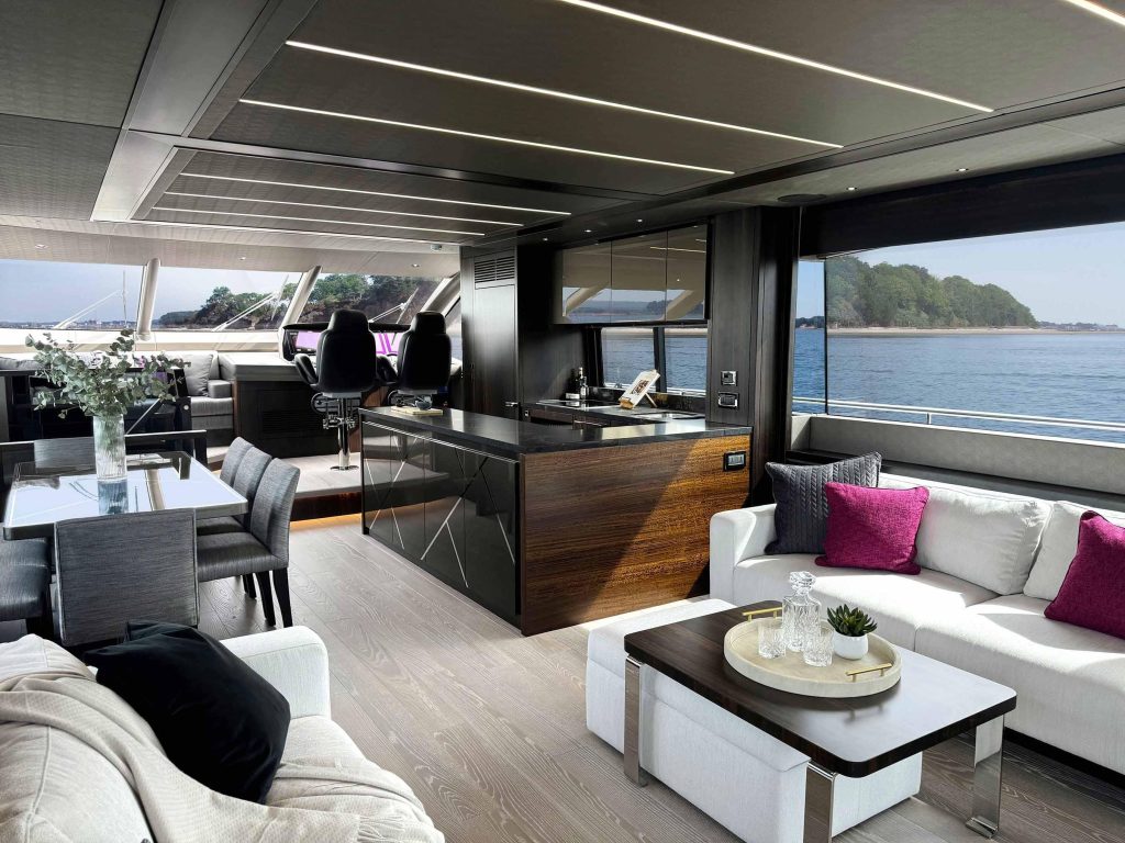 76 Yacht