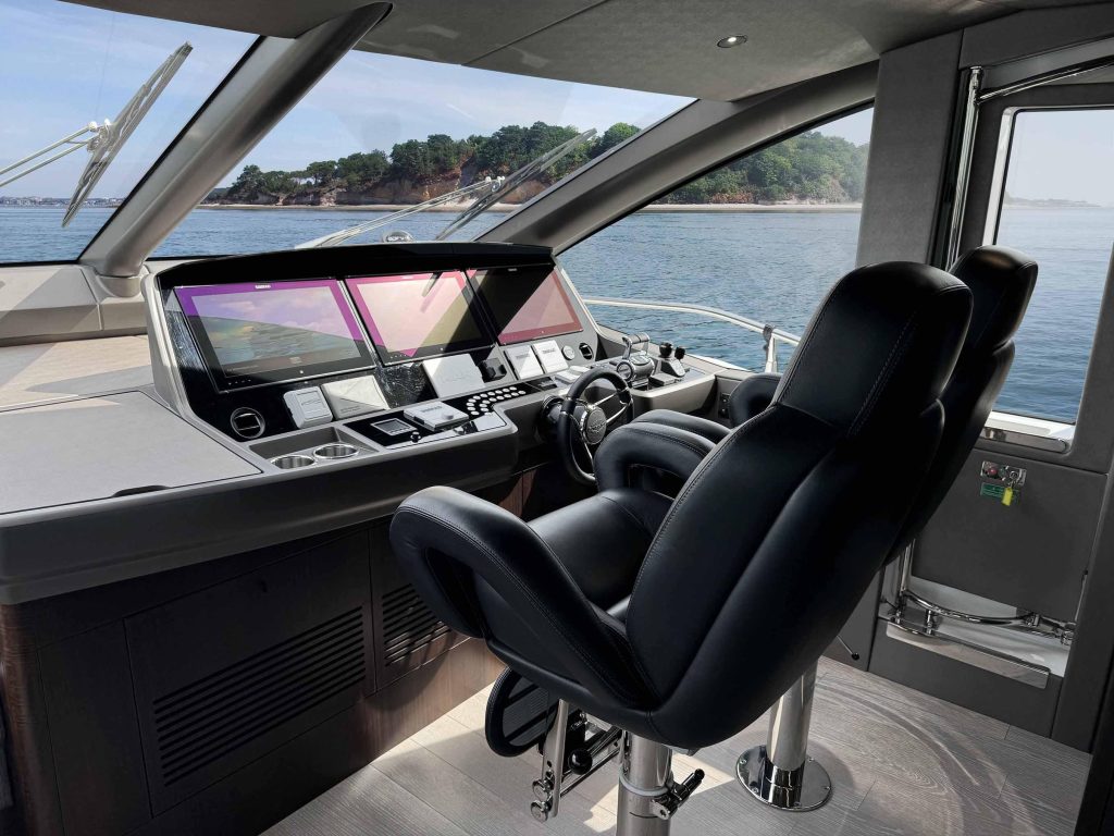 76 Yacht