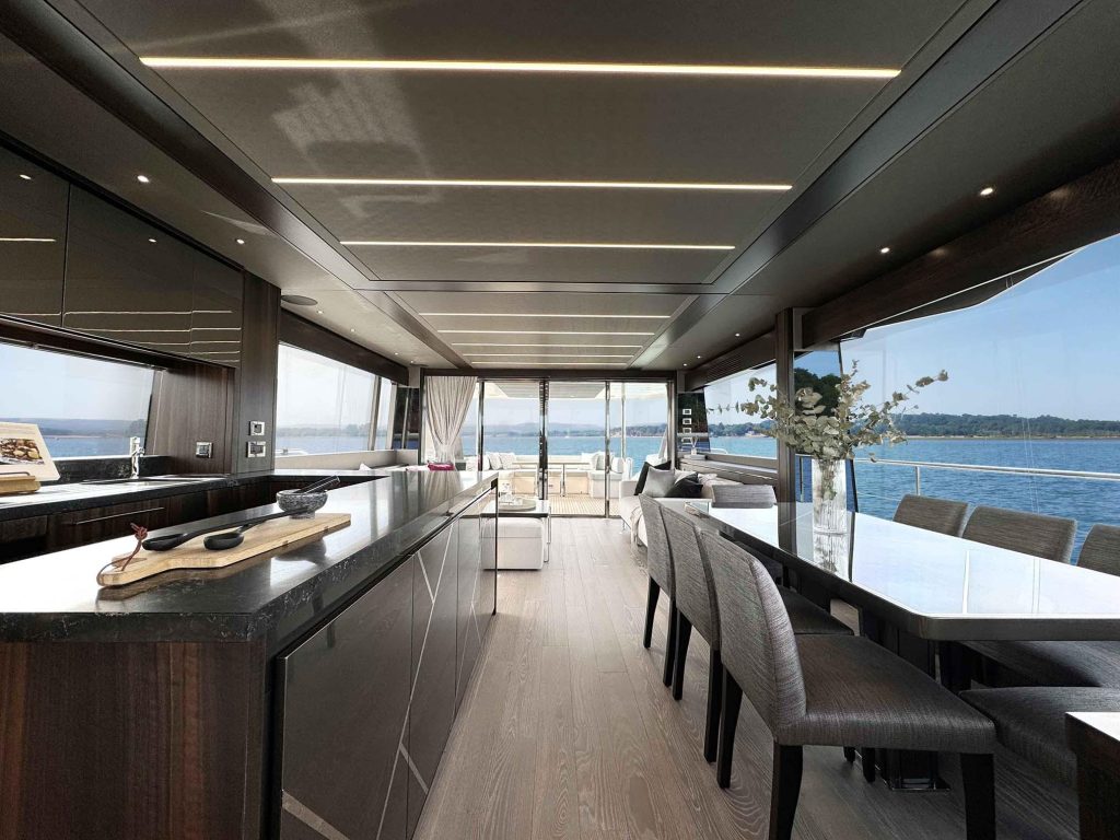 76 Yacht