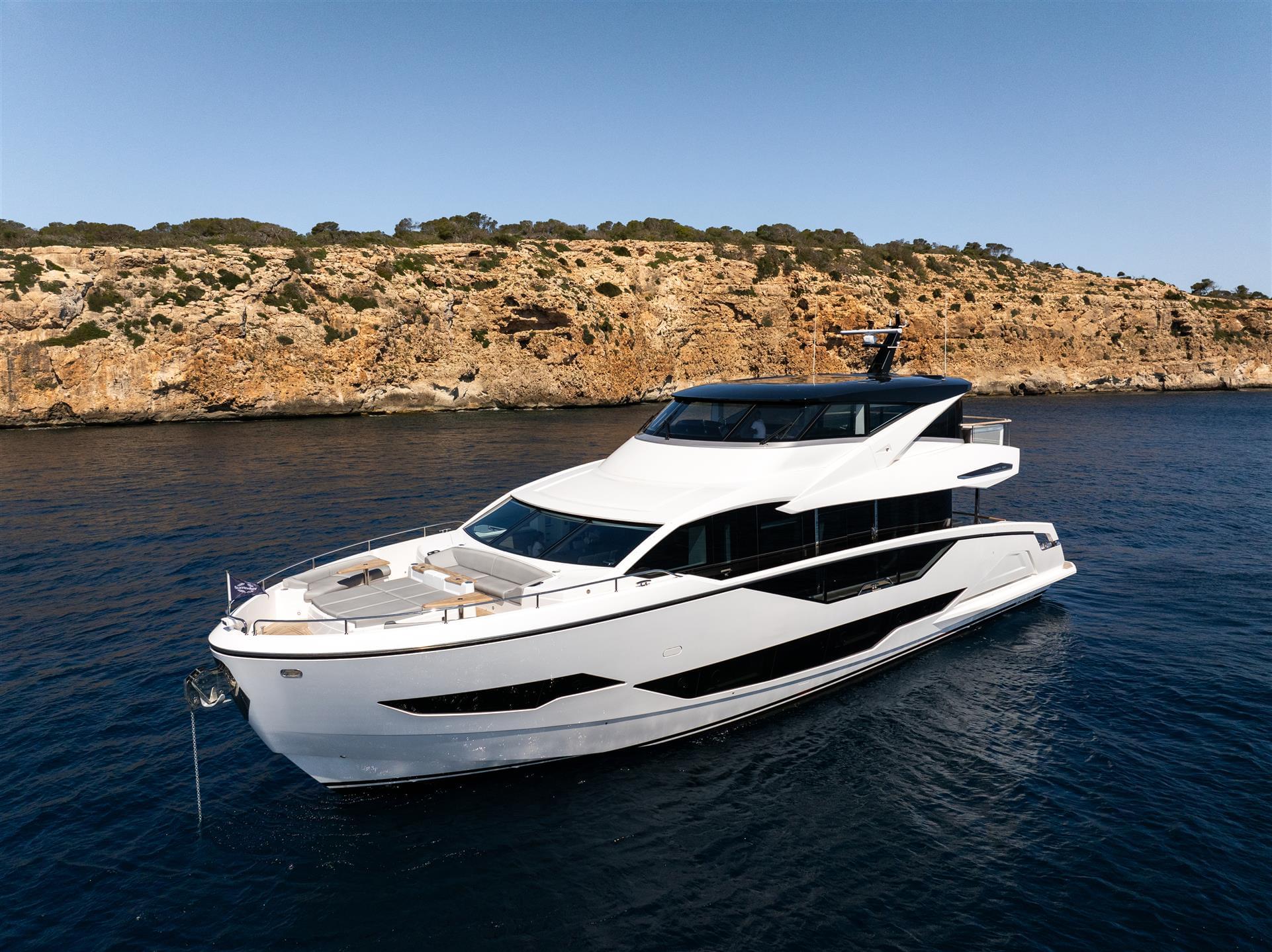 90 Ocean Enclosed