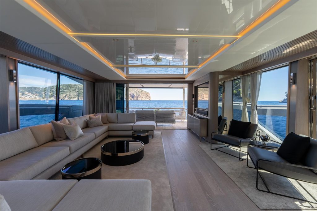 90 Ocean Enclosed