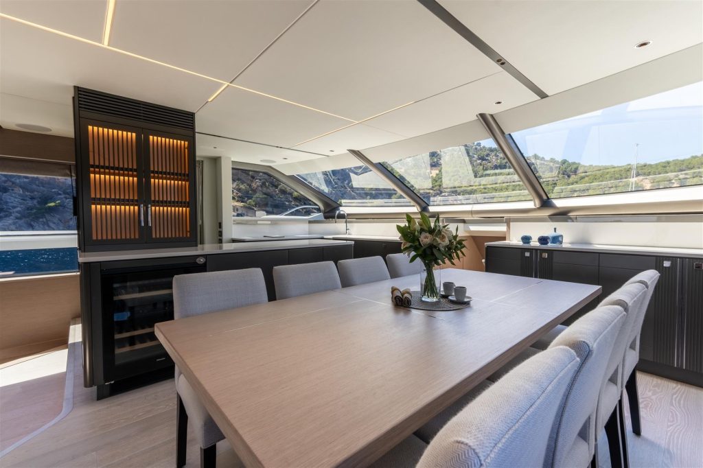 90 Ocean Enclosed