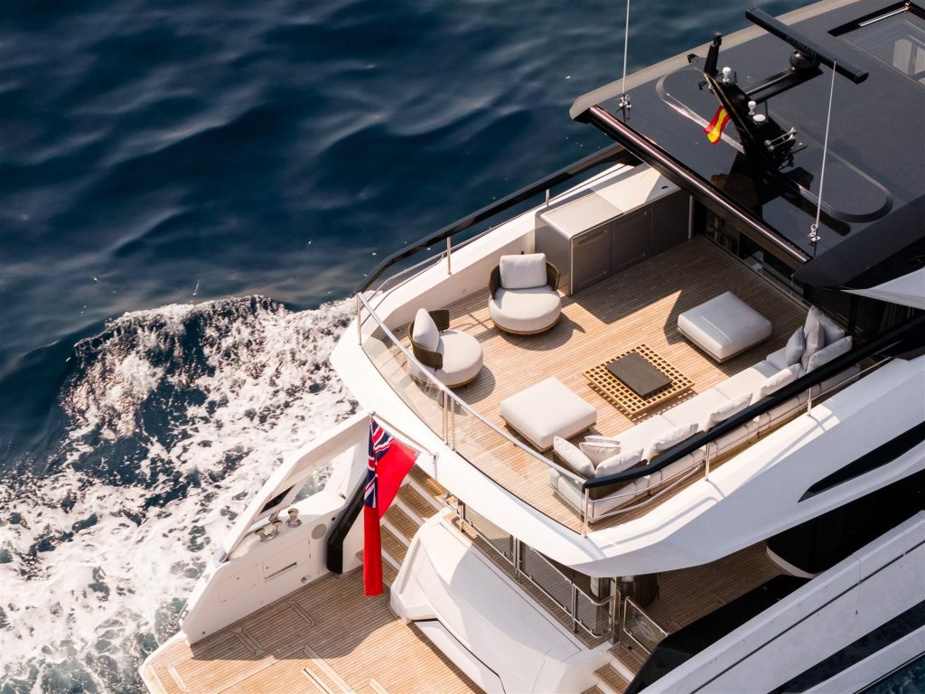 82 Ocean Enclosed