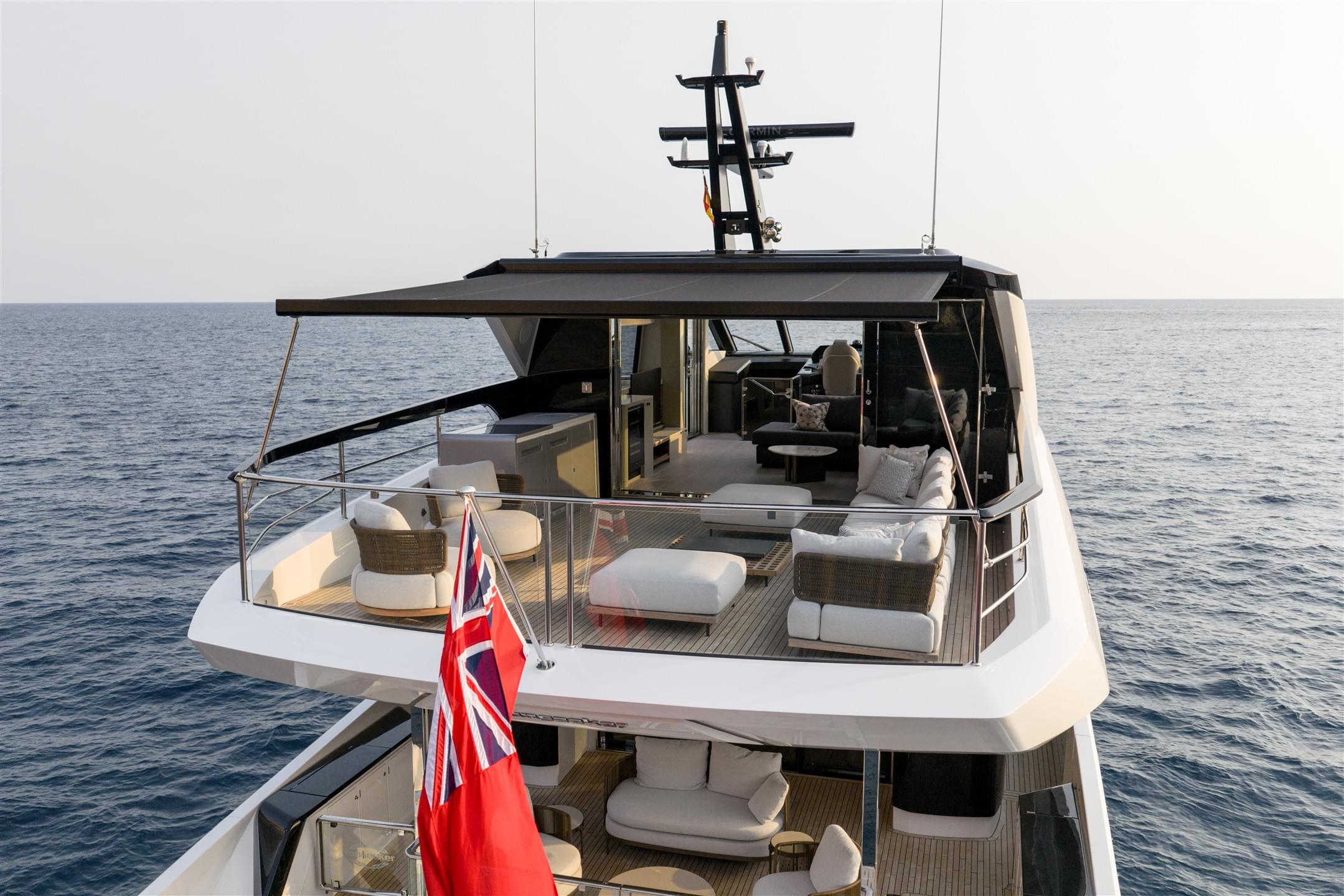 82 Ocean Enclosed
