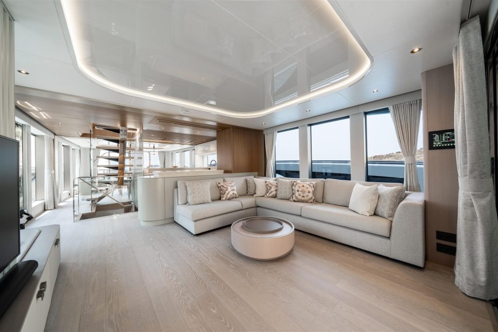 82 Ocean Enclosed