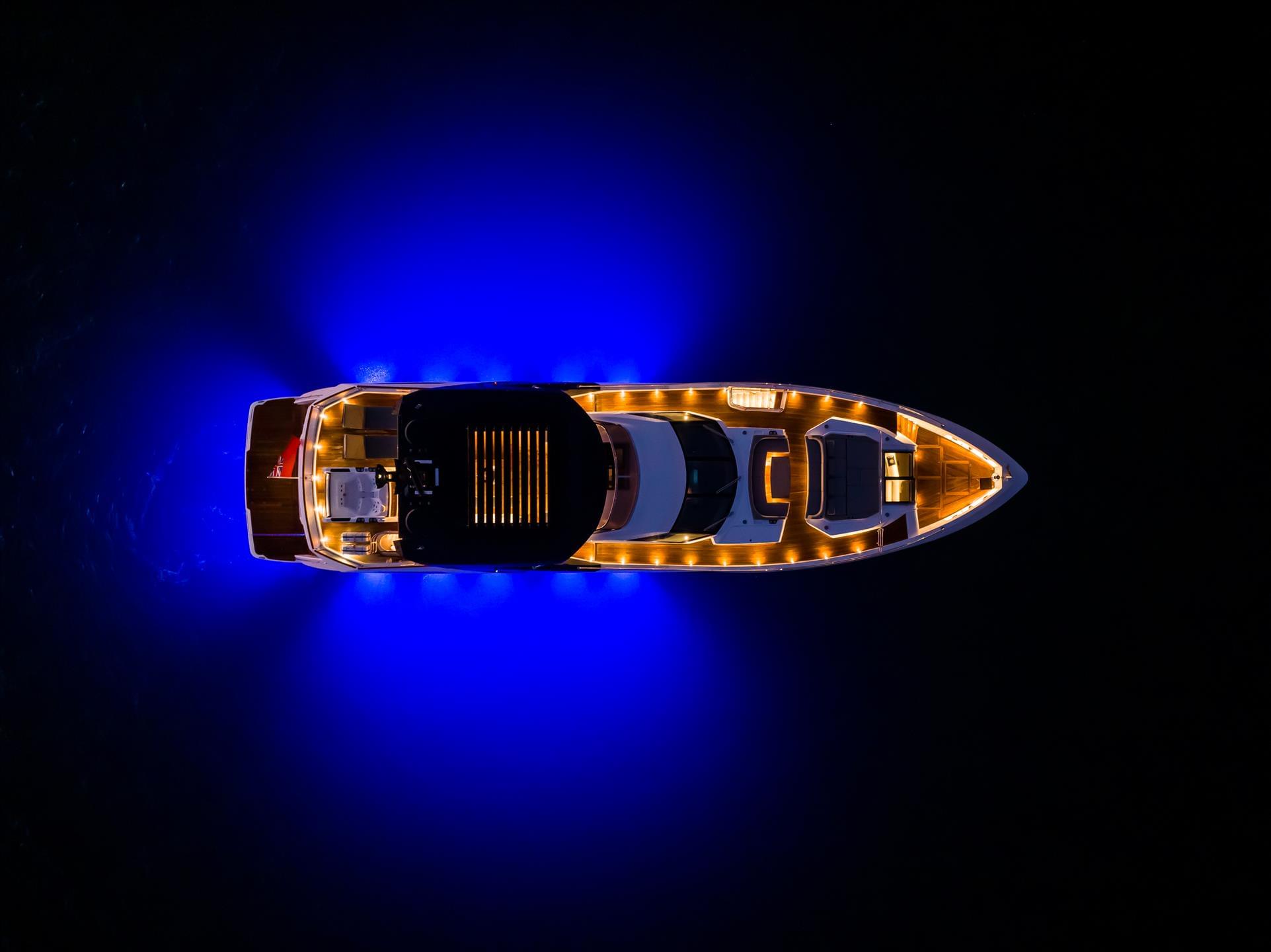100 Yacht