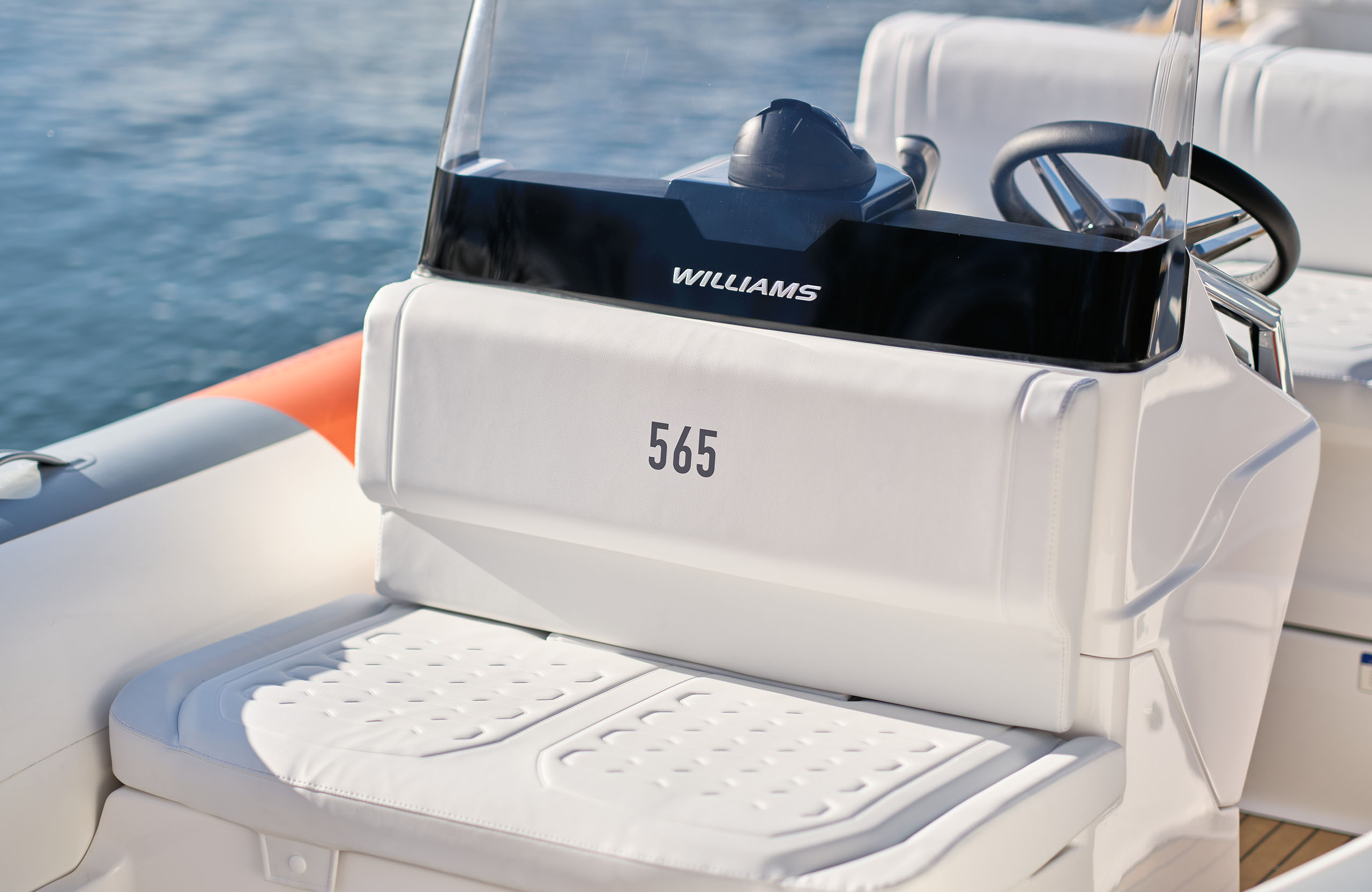 SOLAS 565