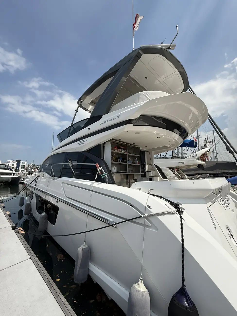 Azimut 53 Fly